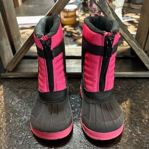 Girls Artic Shield Cozy Pink and Black Kids Snow Boots